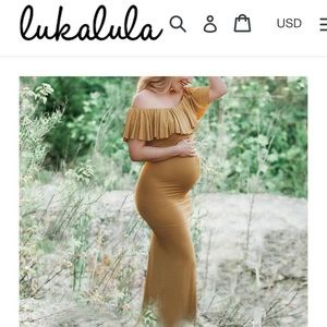 Gold maternity dress- size Large- never worn